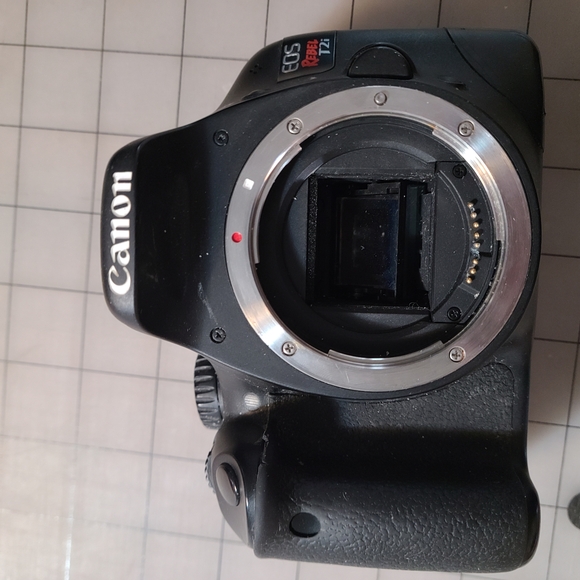 Canon EOS Rebel T7 Black Camera Body - Picture 1 of 4